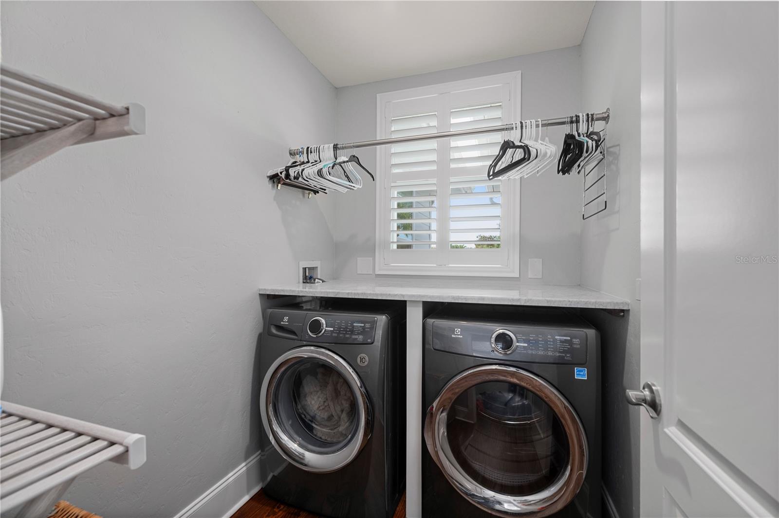 Image 42 of 84 For 359 Gill Street