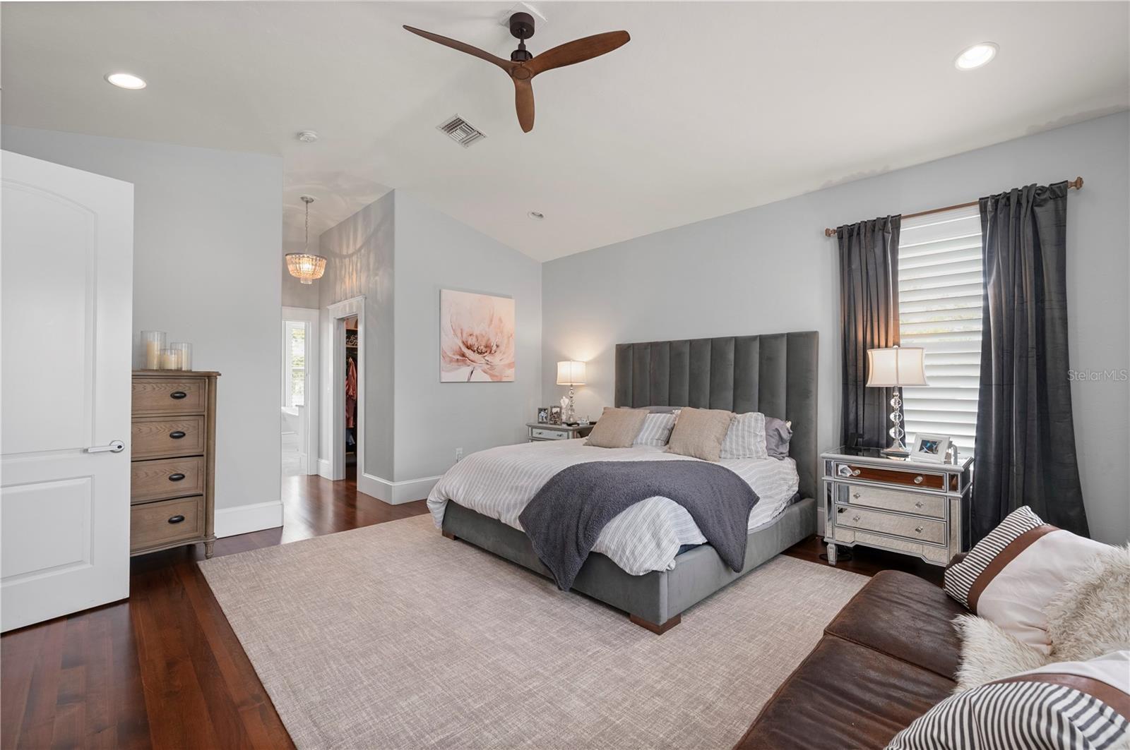 Image 44 of 84 For 359 Gill Street