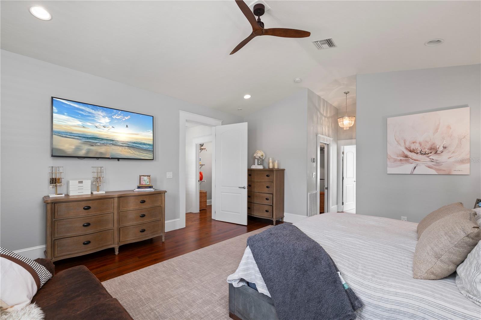 Image 45 of 84 For 359 Gill Street