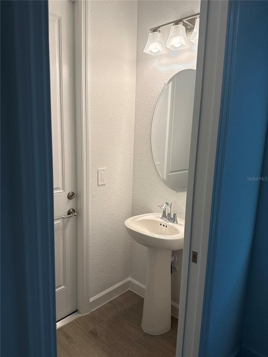 Image 19 of 28 For 7796 Lakes Edge Lane