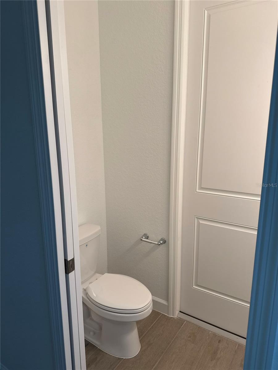 Image 20 of 28 For 7796 Lakes Edge Lane