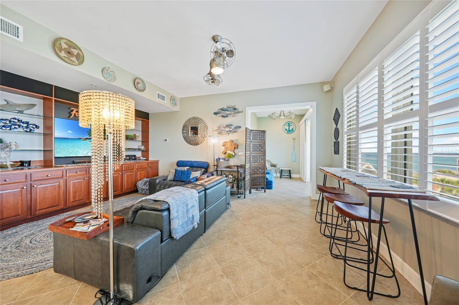 Image 11 of 45 For 2590 Beach Road 5