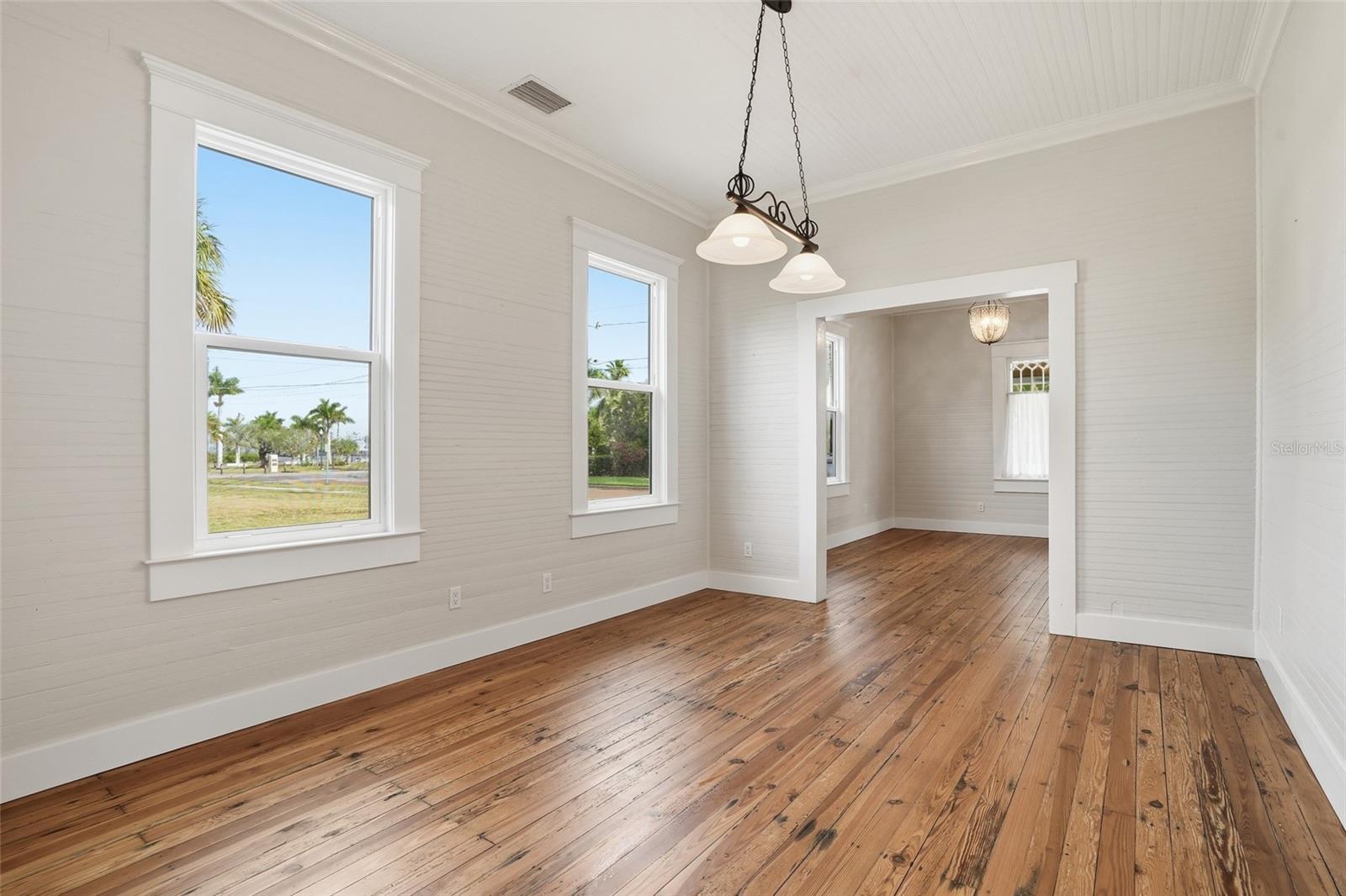 Image 29 of 70 For 115 Gill Street