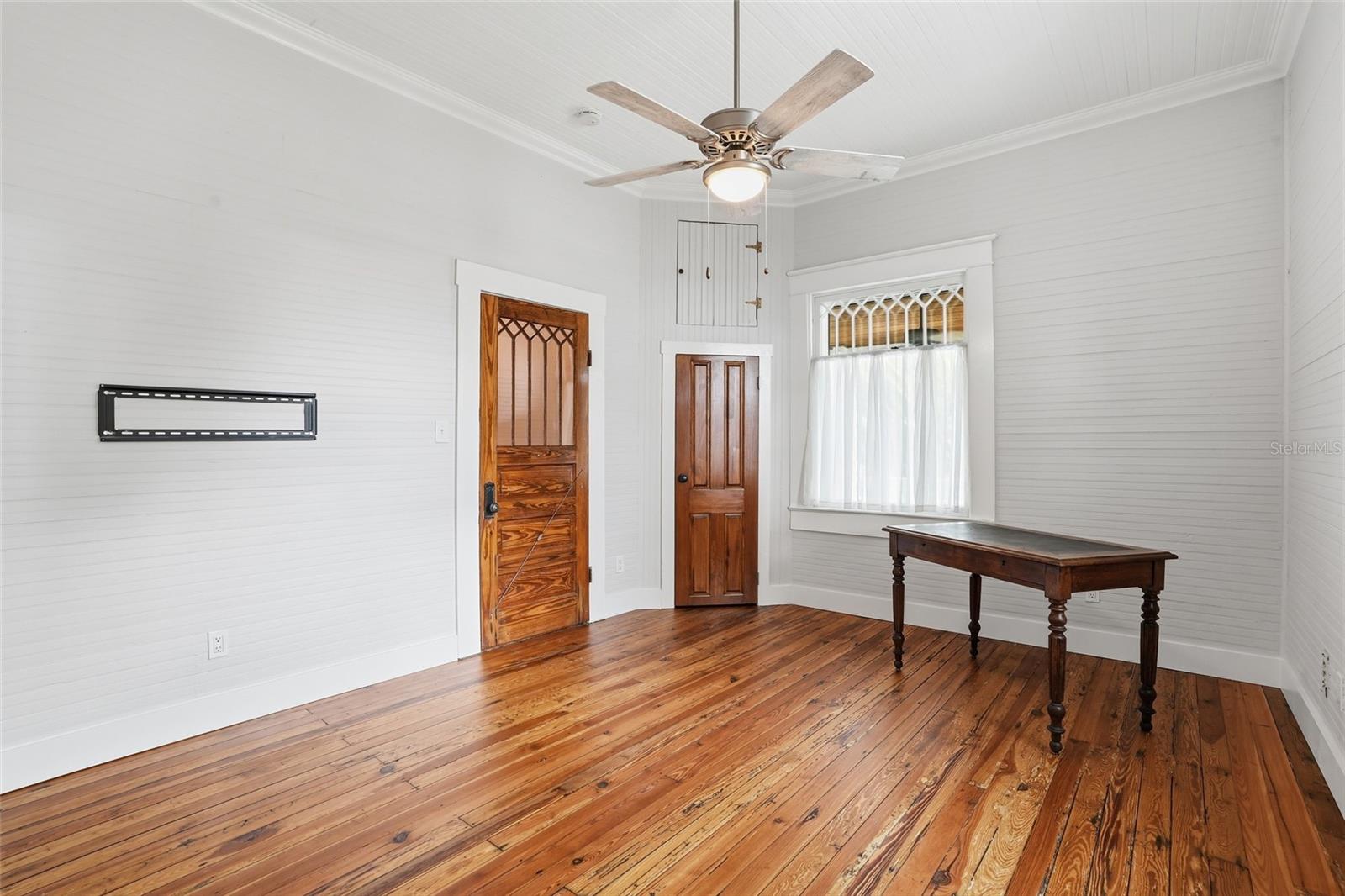 Image 37 of 70 For 115 Gill Street