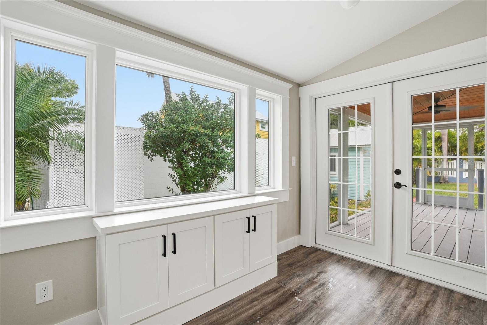 Image 53 of 70 For 115 Gill Street