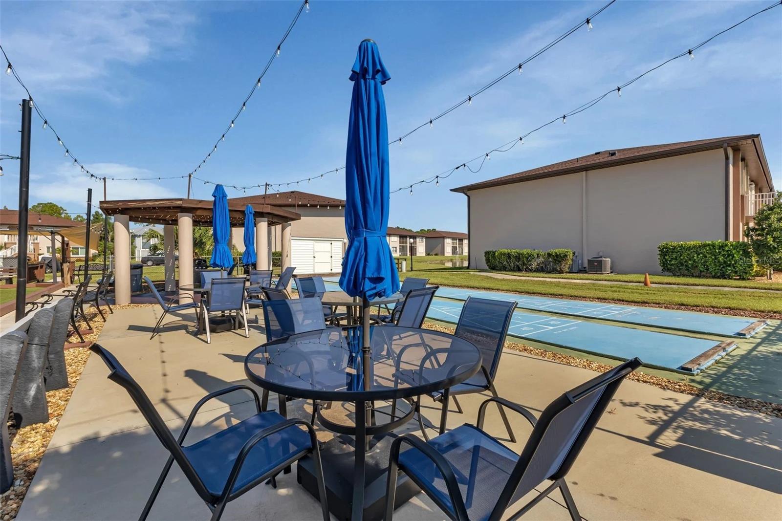 Image 33 of 39 For 25100 Sandhill Boulevard 201