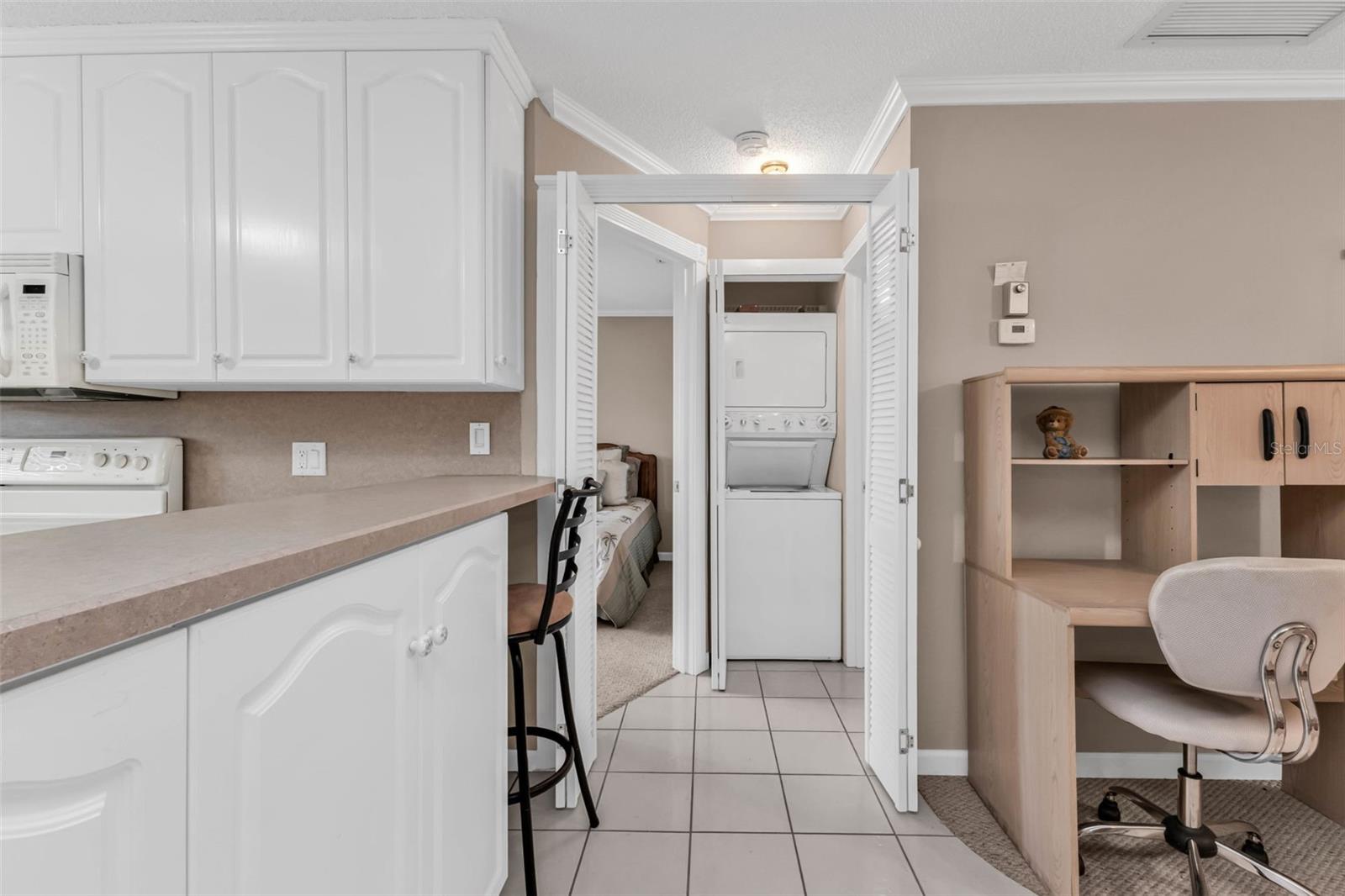 Image 9 of 39 For 25100 Sandhill Boulevard 201