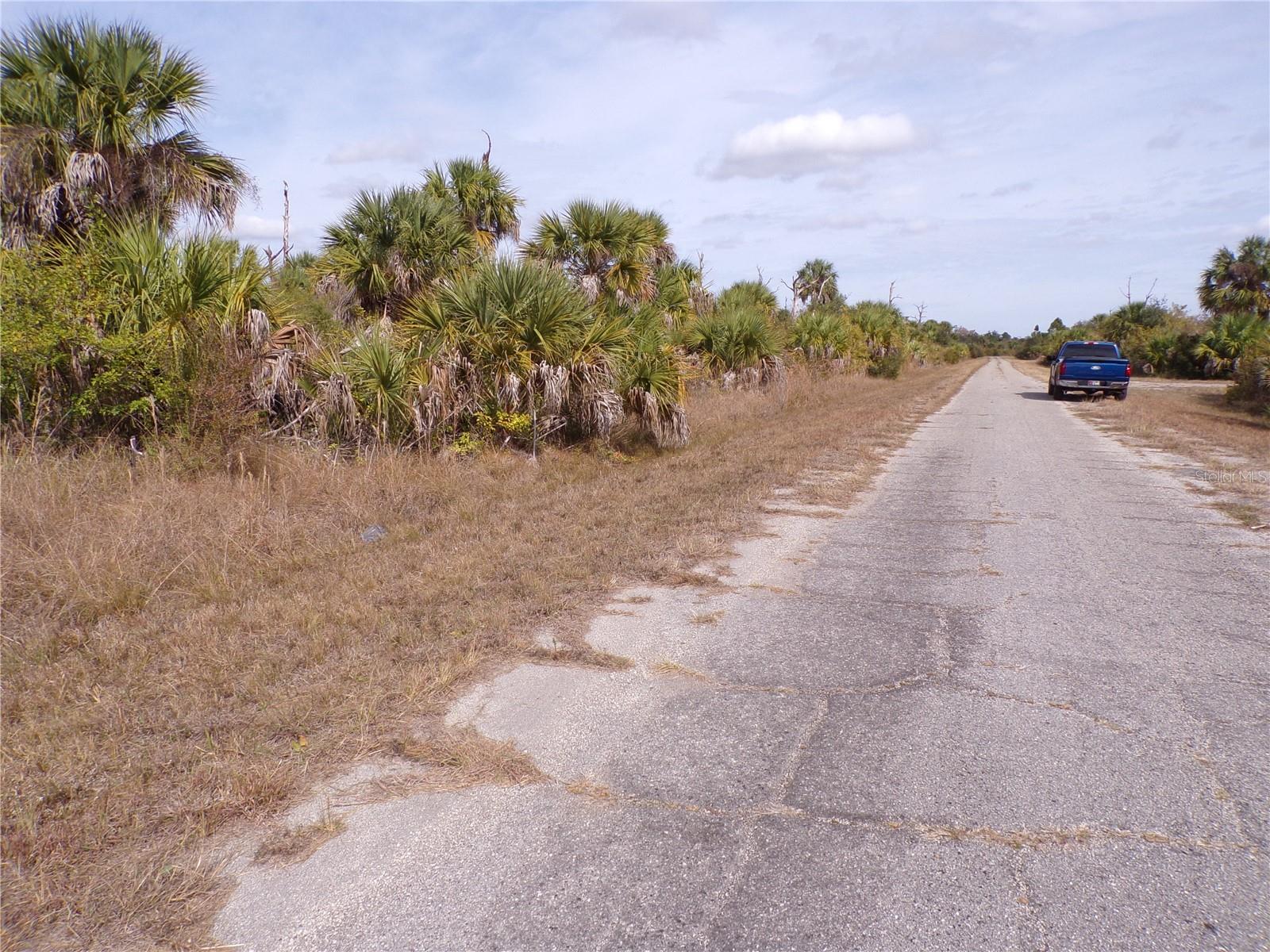 Listing photo id 1 for Fireglow Circle