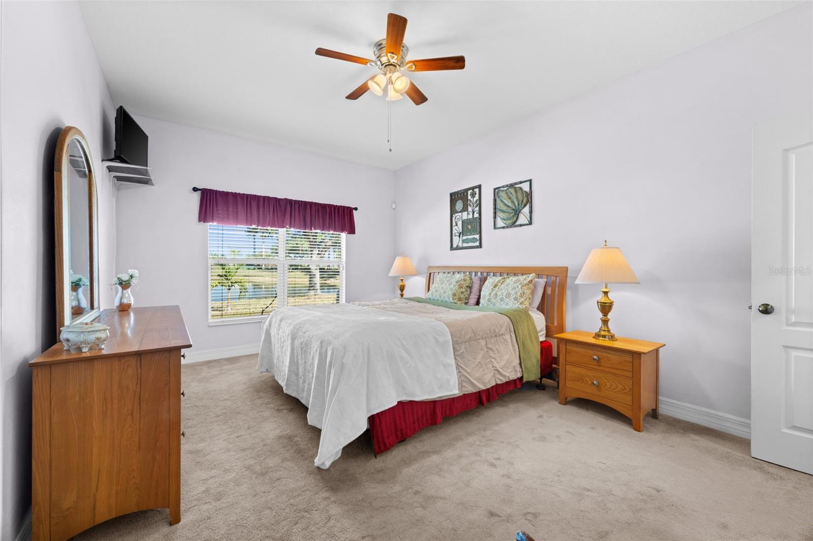 Image 17 of 37 For 2868 Suncoast Lakes Boulevard