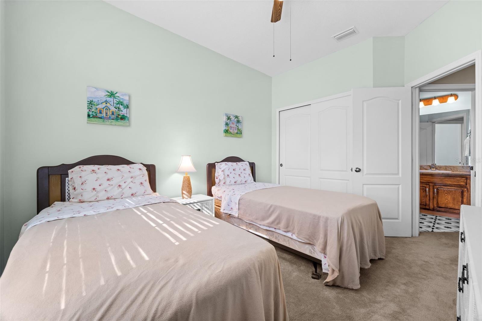 Image 21 of 37 For 2868 Suncoast Lakes Boulevard