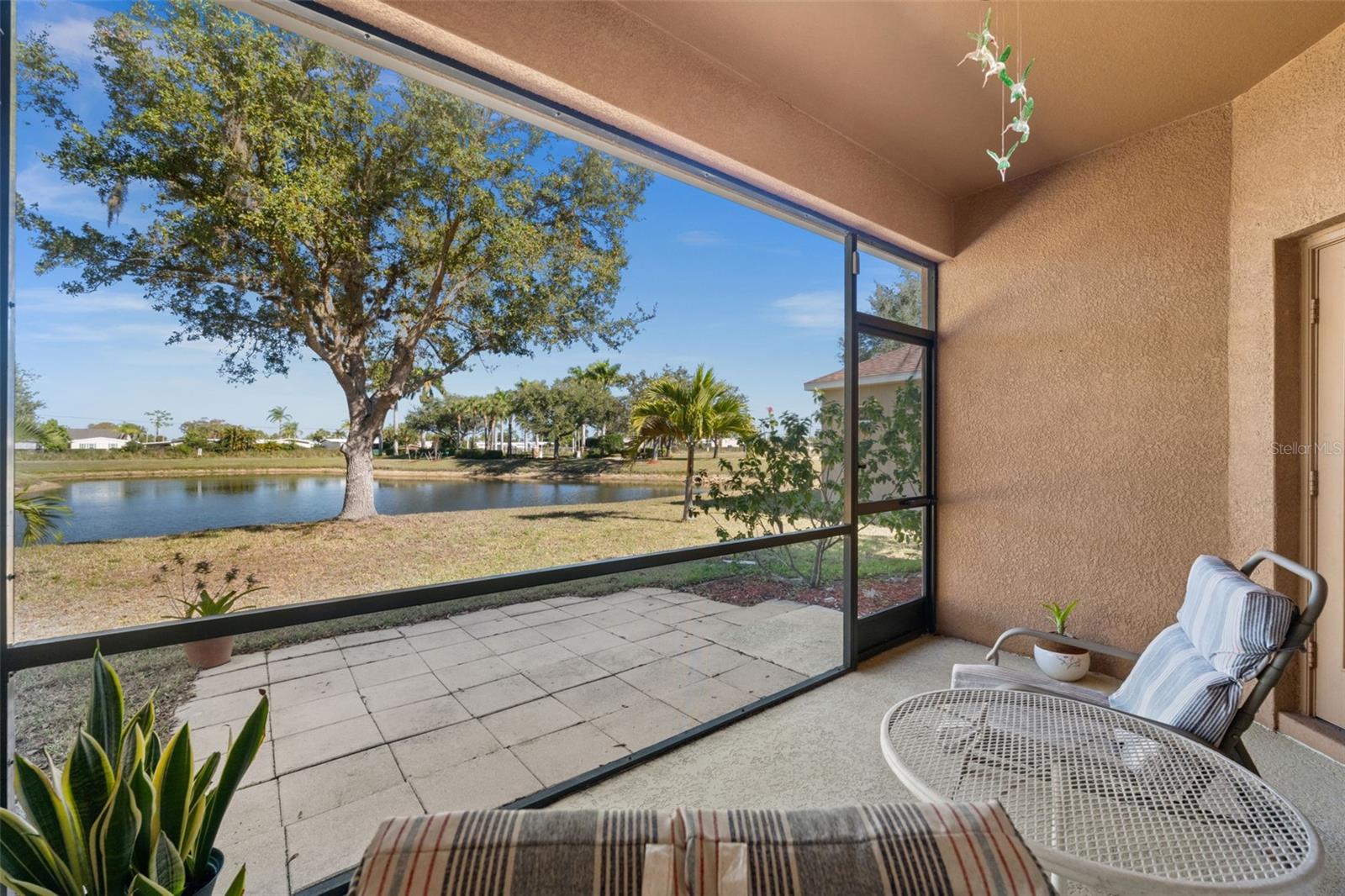 Image 25 of 37 For 2868 Suncoast Lakes Boulevard