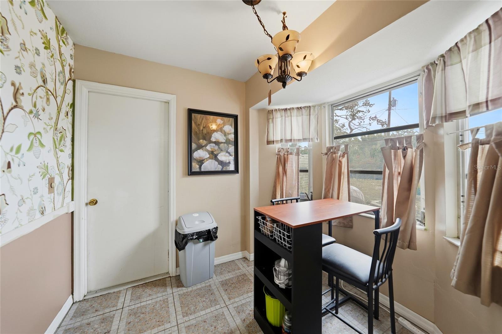 Image 10 of 28 For 7214 Snow Drive