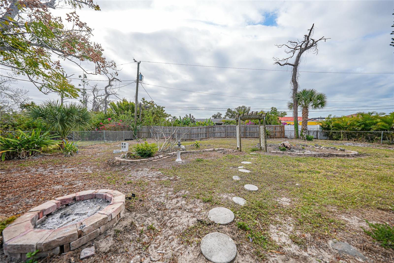 Image 26 of 28 For 7214 Snow Drive