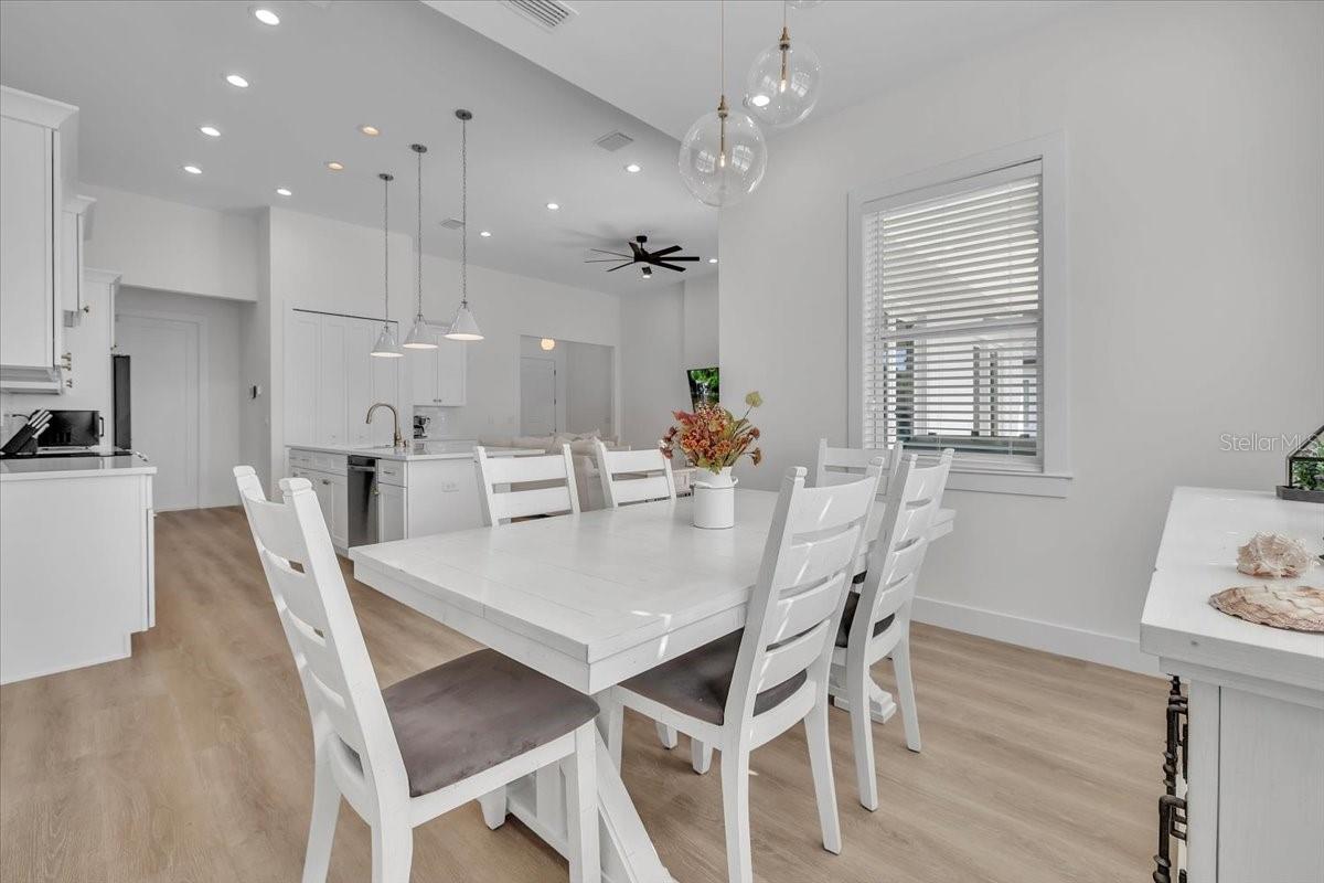 Image 15 of 39 For 3083 Jeannin Drive