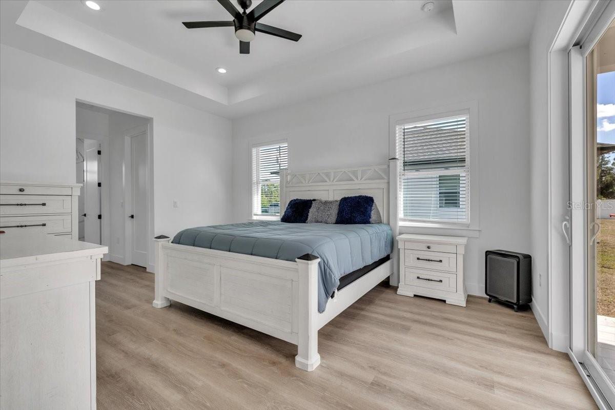 Image 16 of 39 For 3083 Jeannin Drive