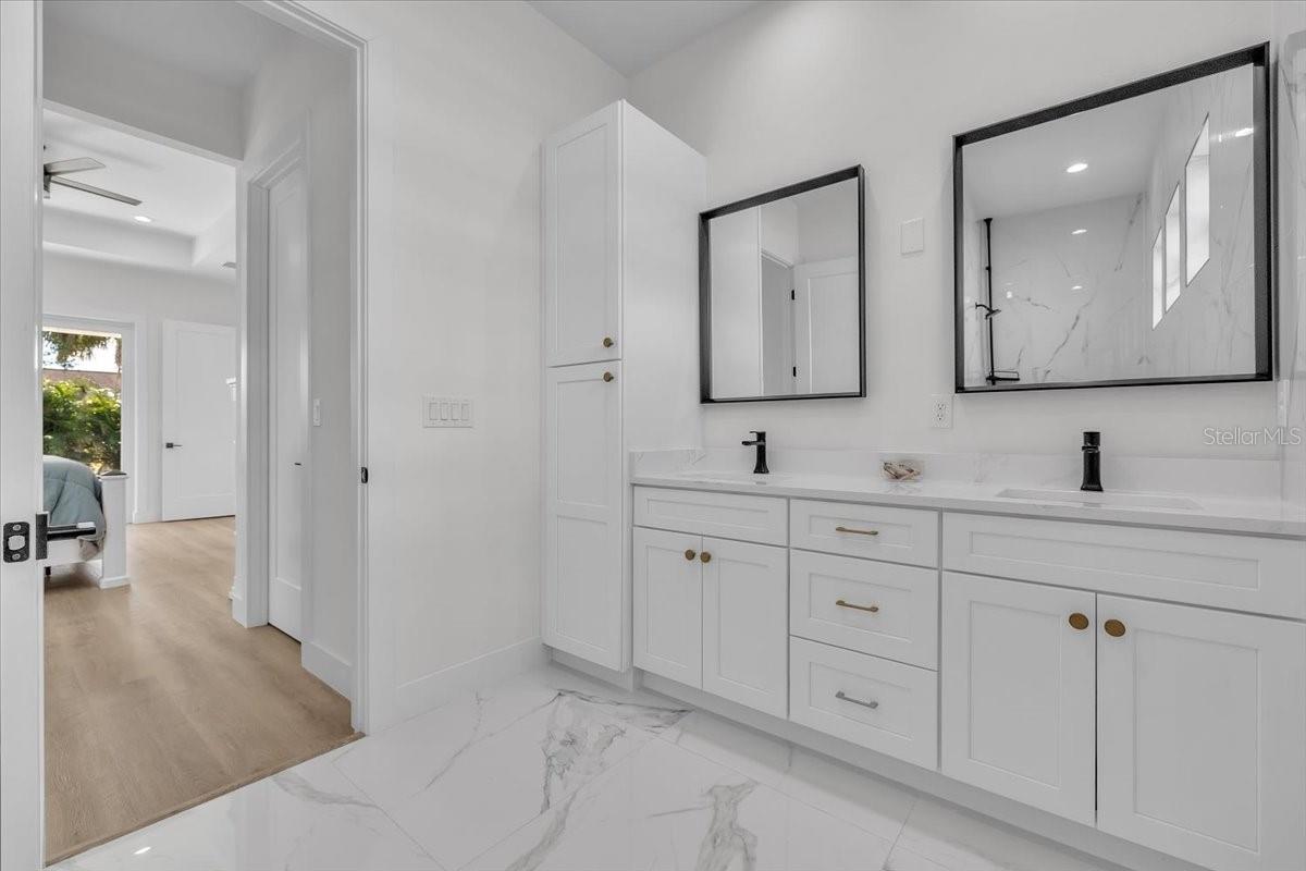 Image 20 of 39 For 3083 Jeannin Drive