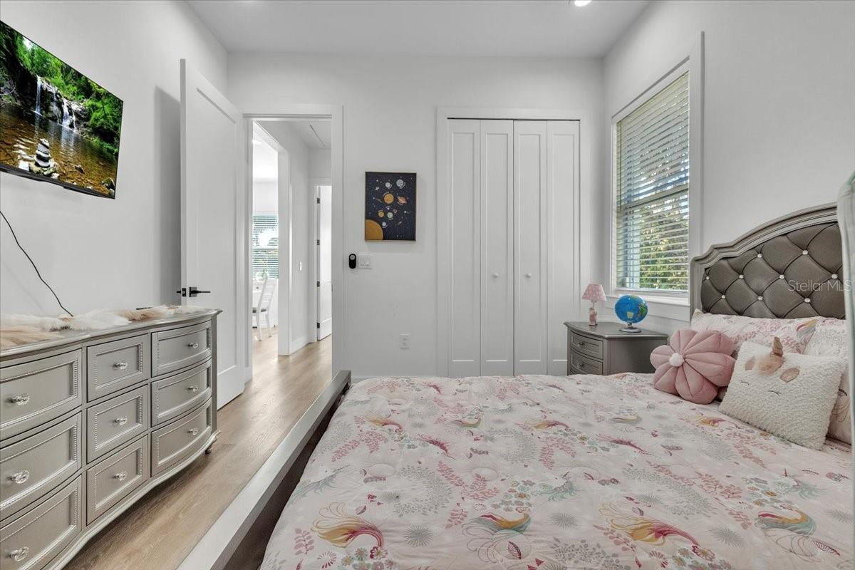 Image 22 of 39 For 3083 Jeannin Drive