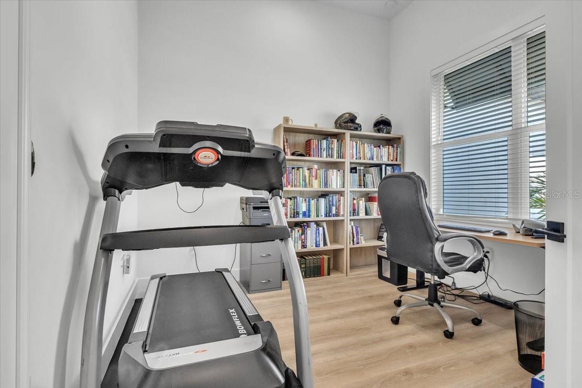 Image 27 of 39 For 3083 Jeannin Drive