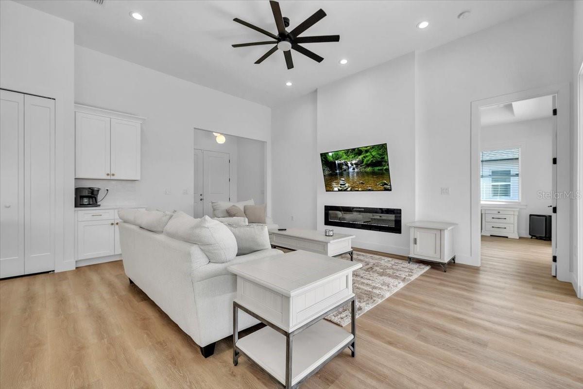 Image 5 of 39 For 3083 Jeannin Drive