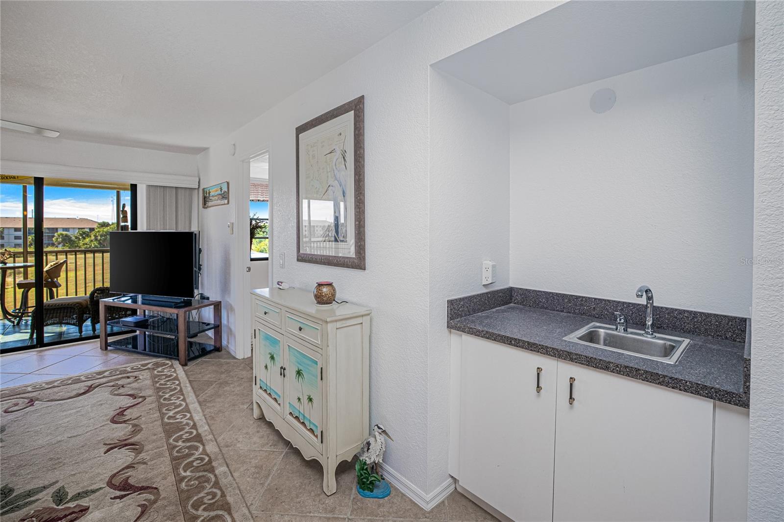 Image 12 of 48 For 175 Kings Highway 1131