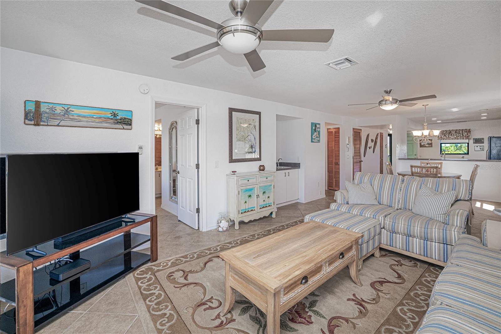 Image 16 of 48 For 175 Kings Highway 1131