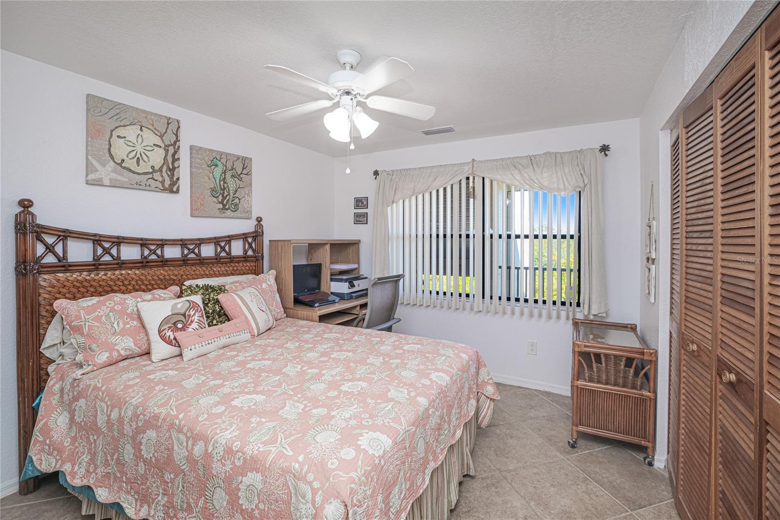 Image 20 of 48 For 175 Kings Highway 1131