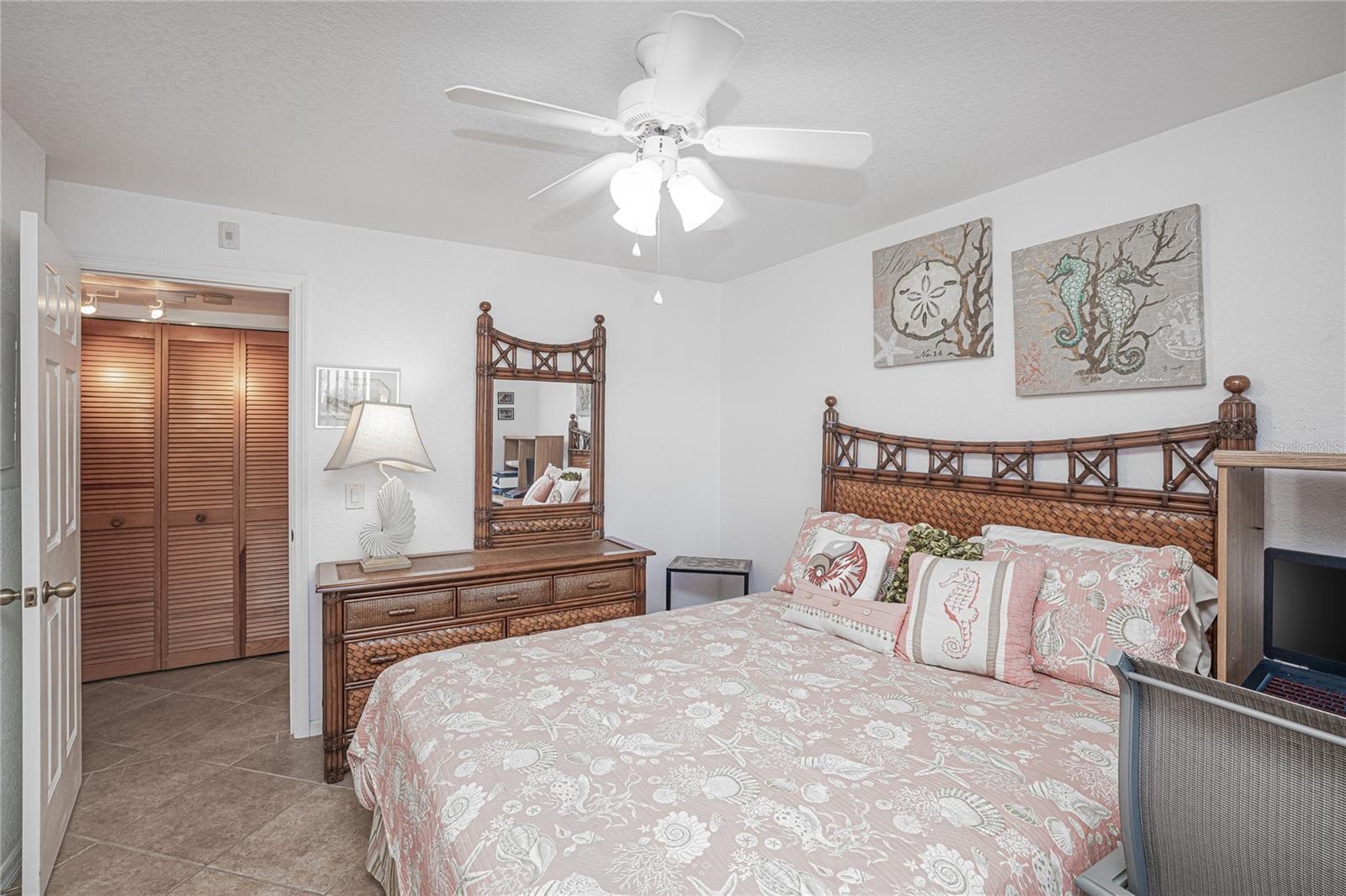 Image 21 of 48 For 175 Kings Highway 1131