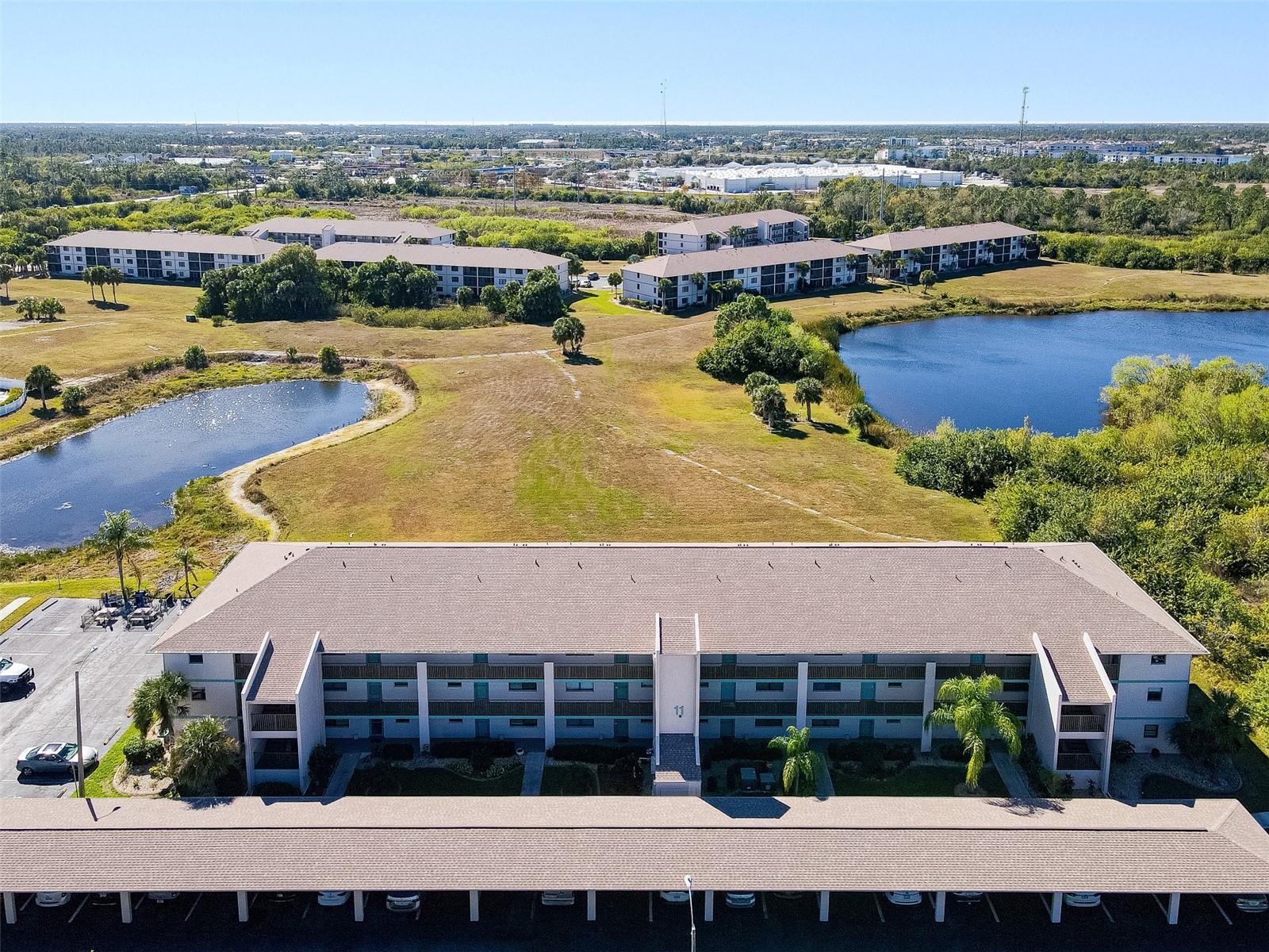 Image 46 of 48 For 175 Kings Highway 1131