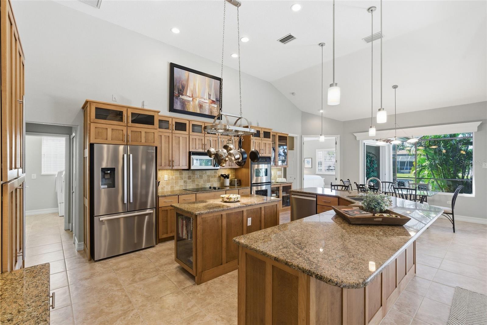 Image 11 of 47 For 521 Eleuthera Drive