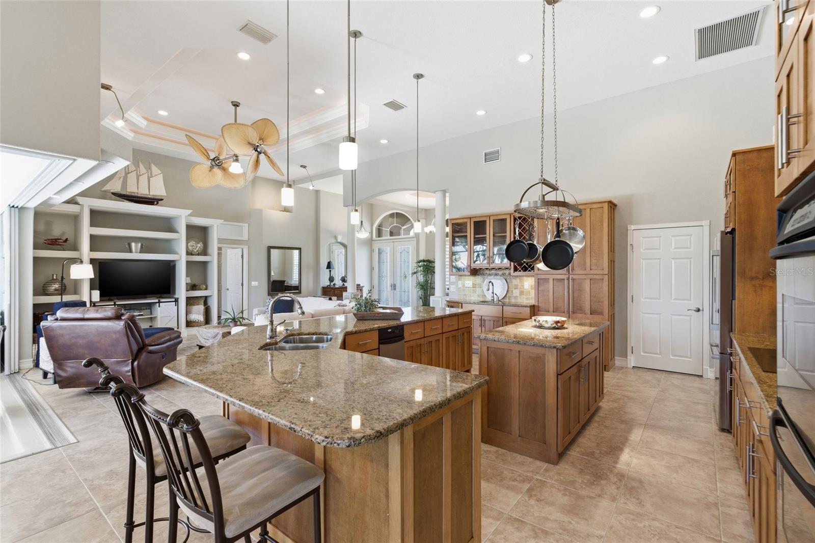 Image 13 of 47 For 521 Eleuthera Drive