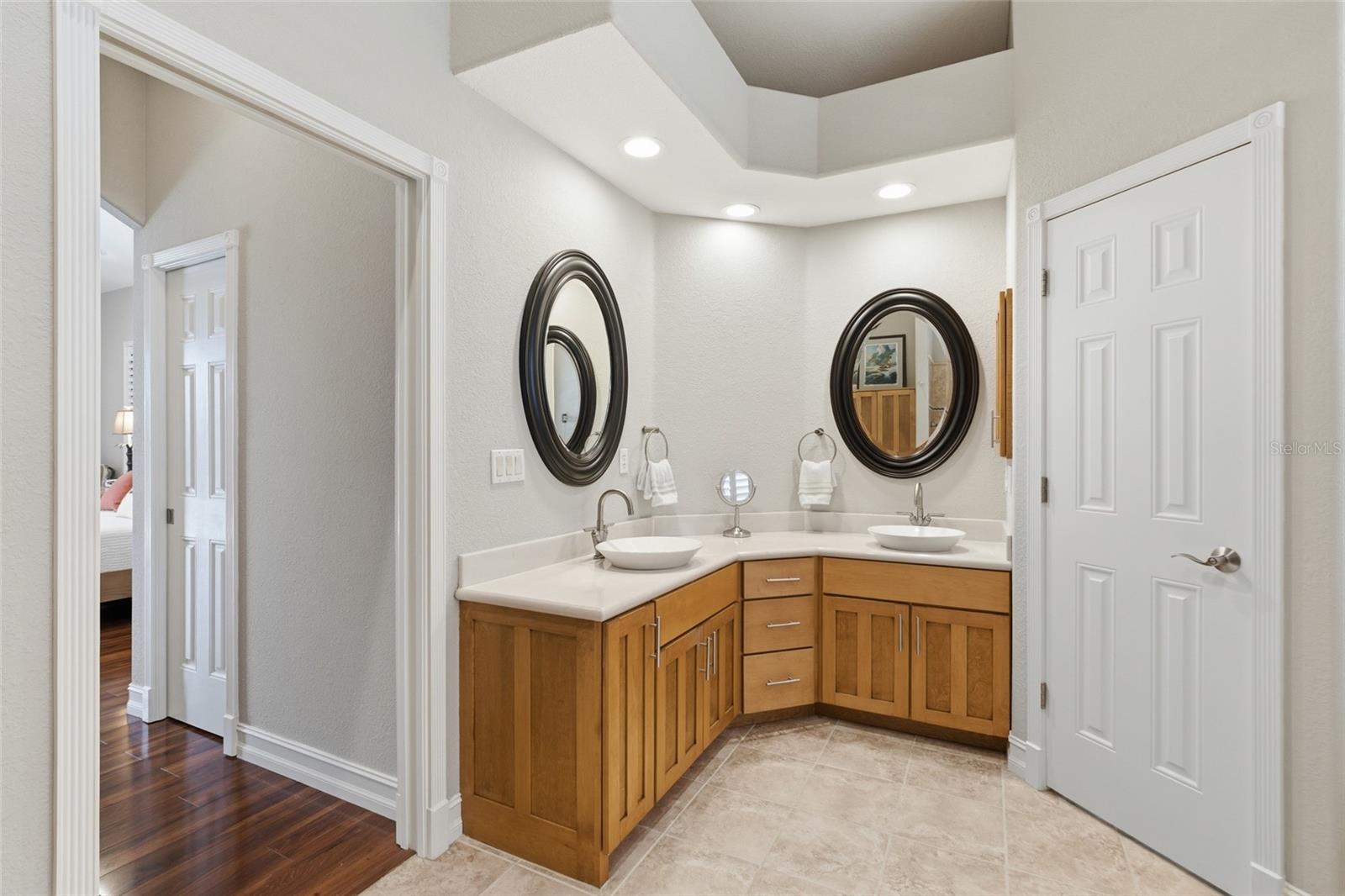 Image 21 of 47 For 521 Eleuthera Drive