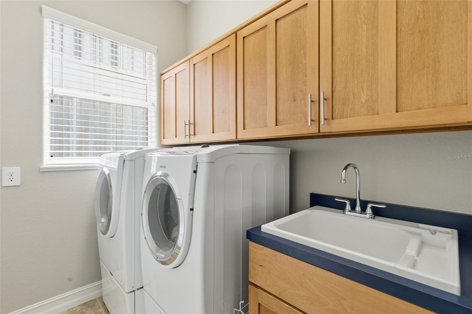 Image 29 of 47 For 521 Eleuthera Drive