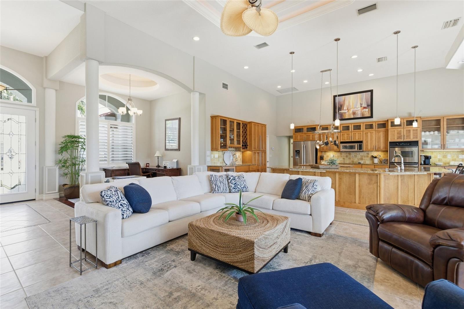 Image 7 of 47 For 521 Eleuthera Drive