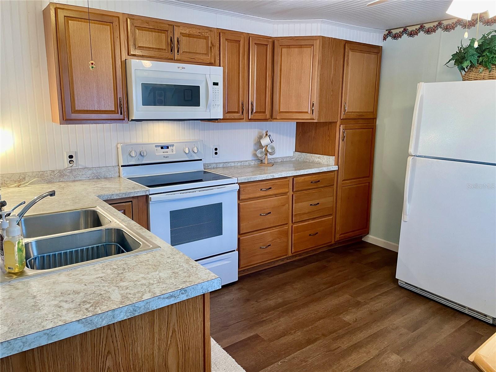 Image 14 of 48 For 6452 Fleetwood Court