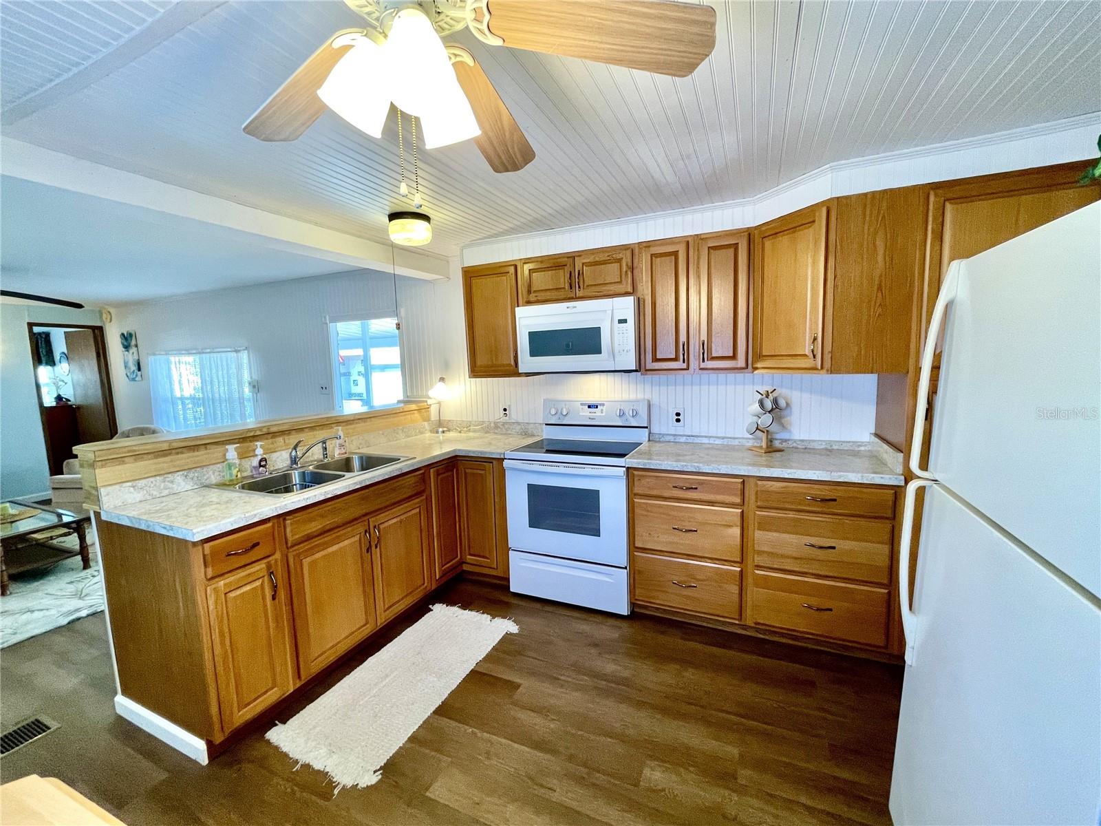 Image 16 of 48 For 6452 Fleetwood Court