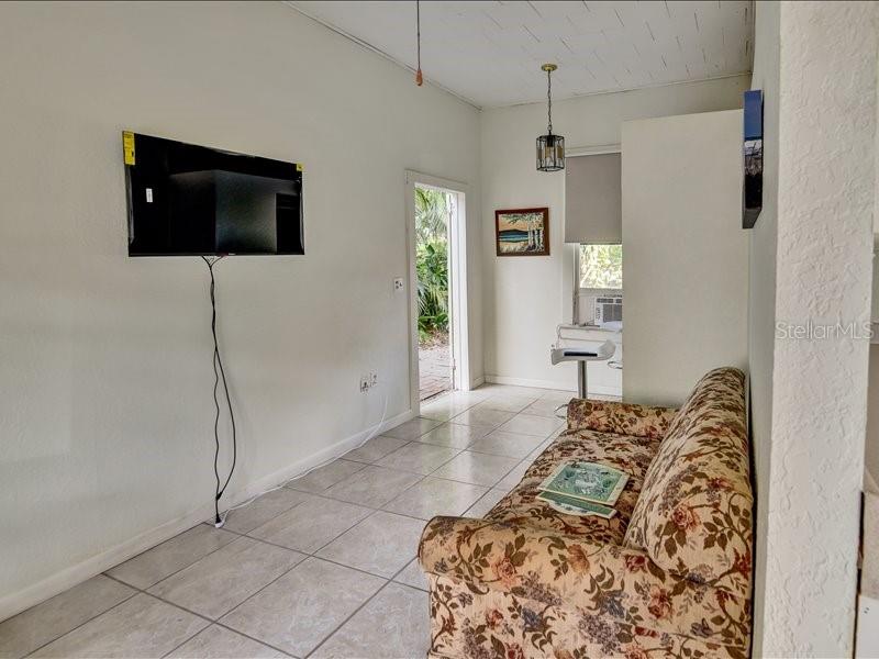 Image 24 of 27 For 606 Oak Street