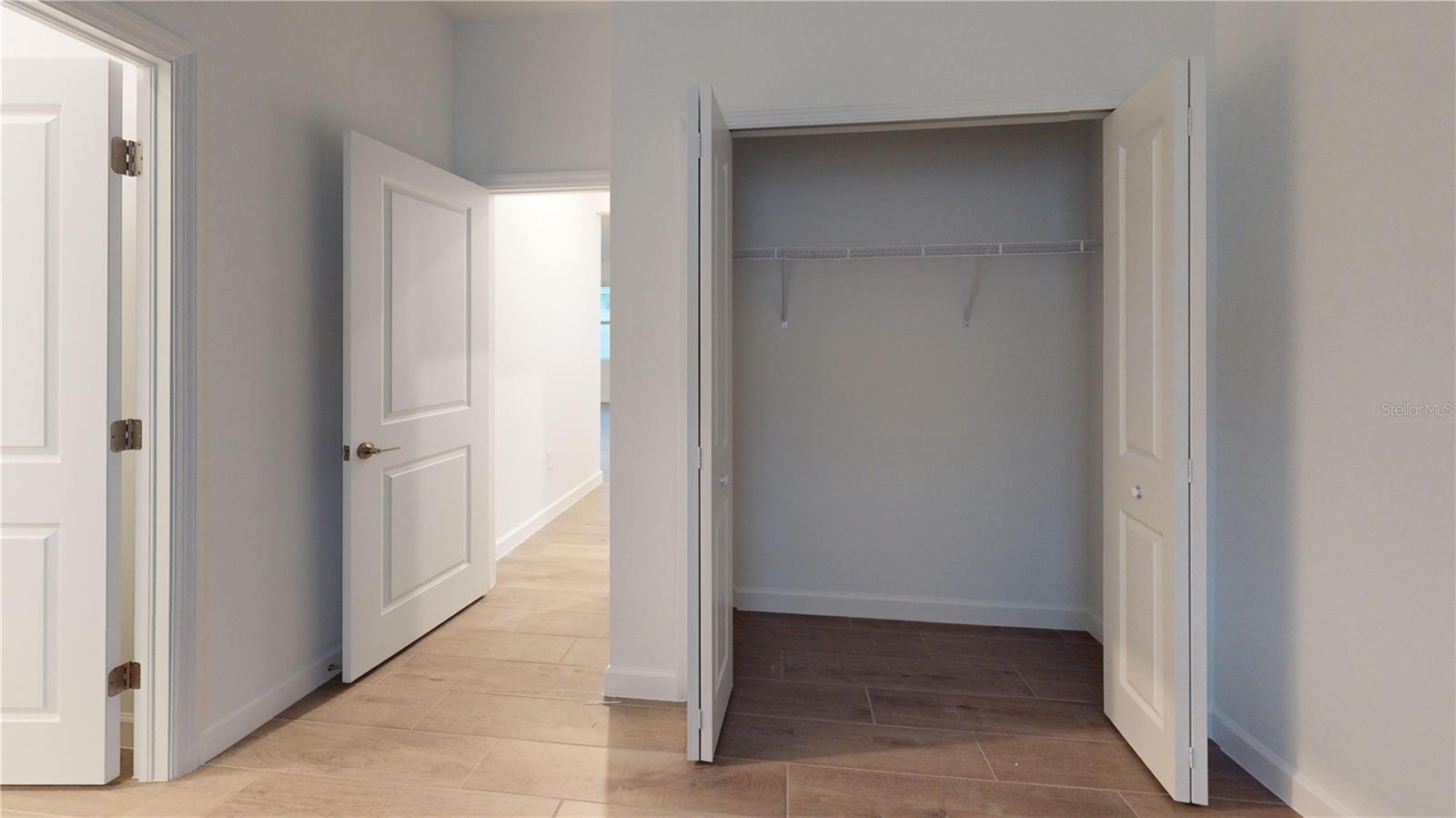 Image 16 of 43 For 7773 Lakes Edge Lane