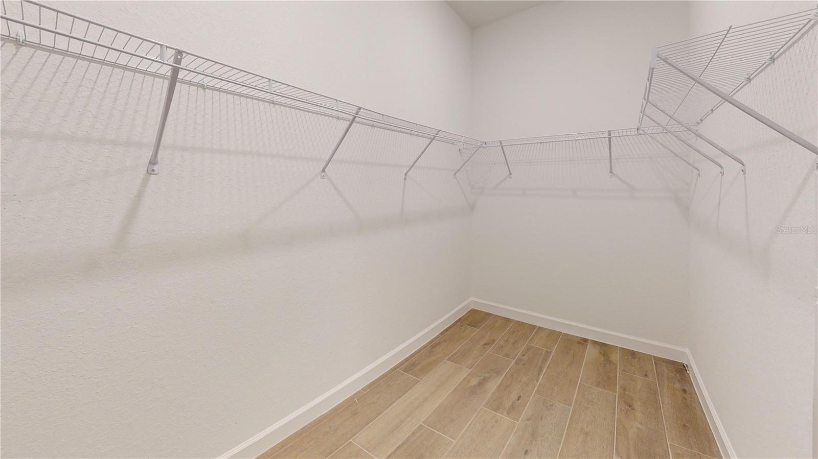 Image 18 of 43 For 7773 Lakes Edge Lane