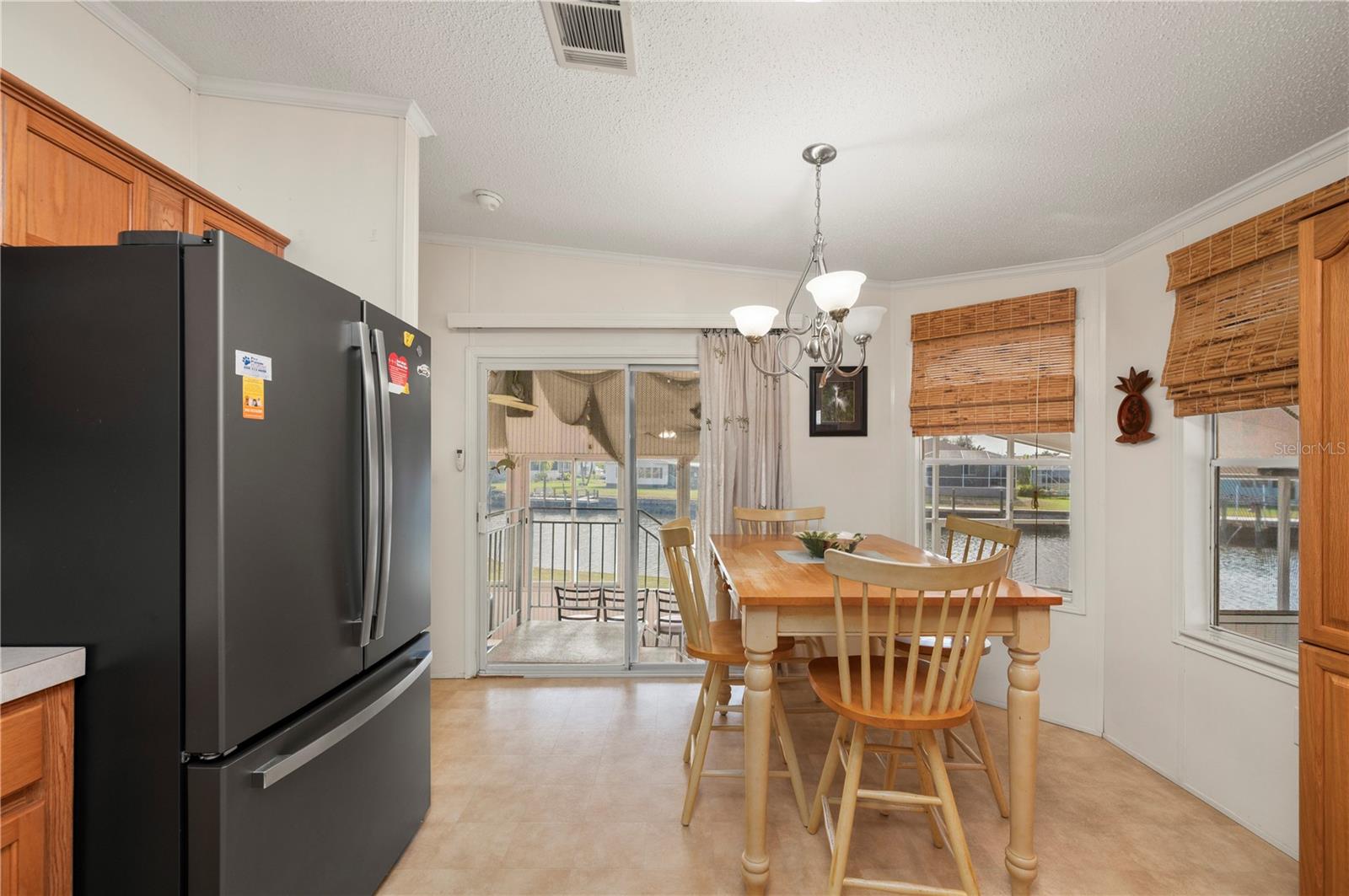 Image 21 of 72 For 741 Longbeach Court