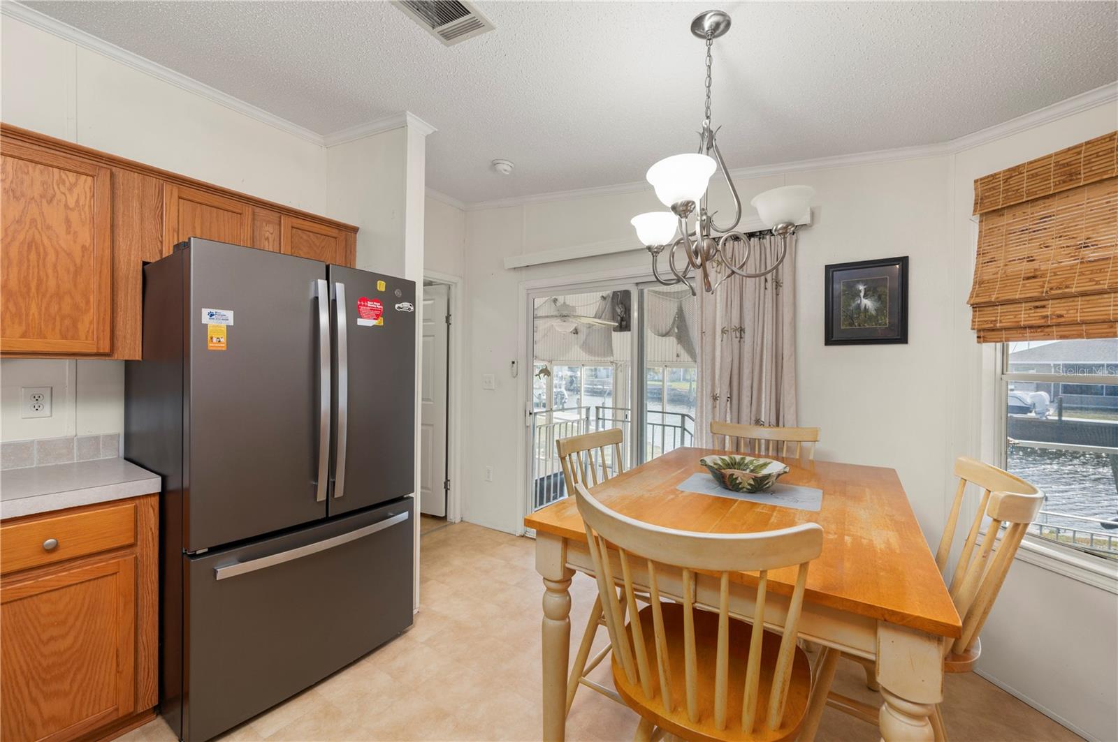 Image 24 of 72 For 741 Longbeach Court