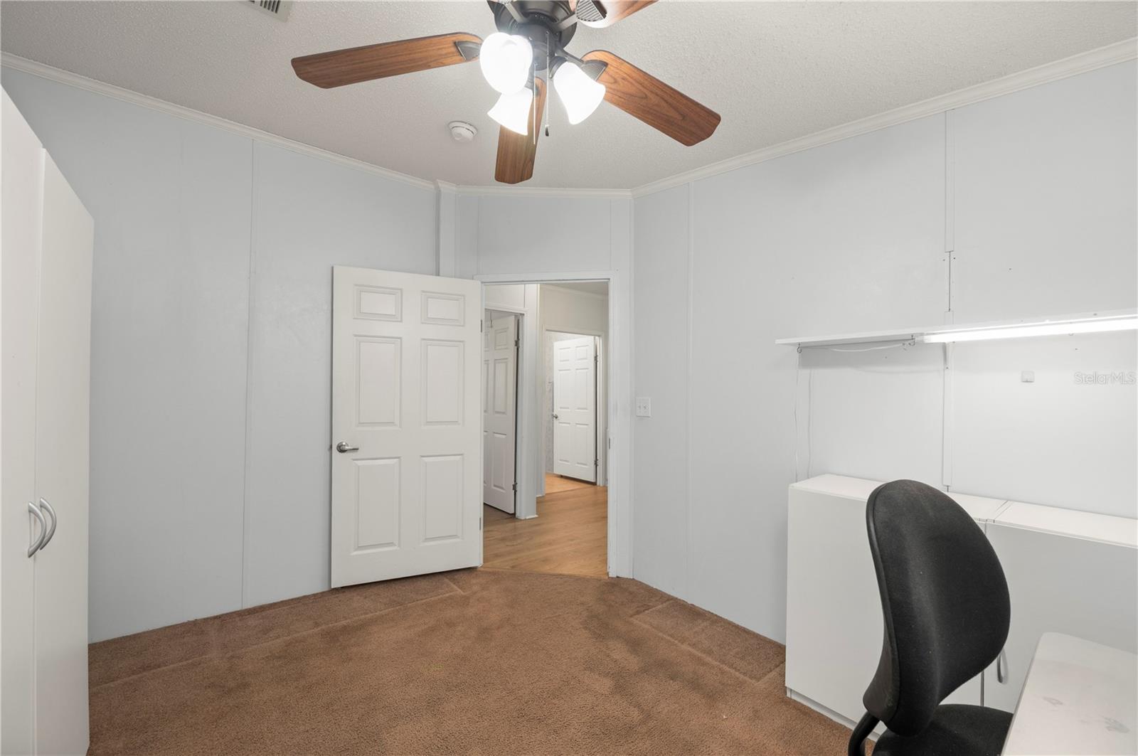 Image 33 of 72 For 741 Longbeach Court