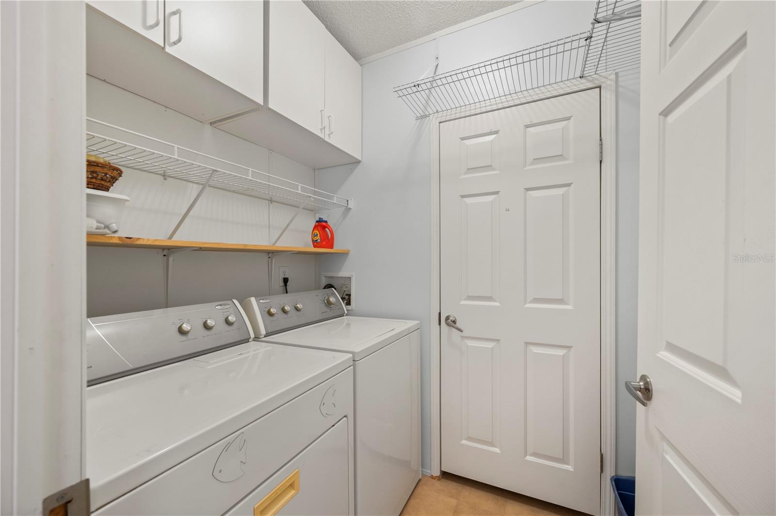 Image 37 of 72 For 741 Longbeach Court