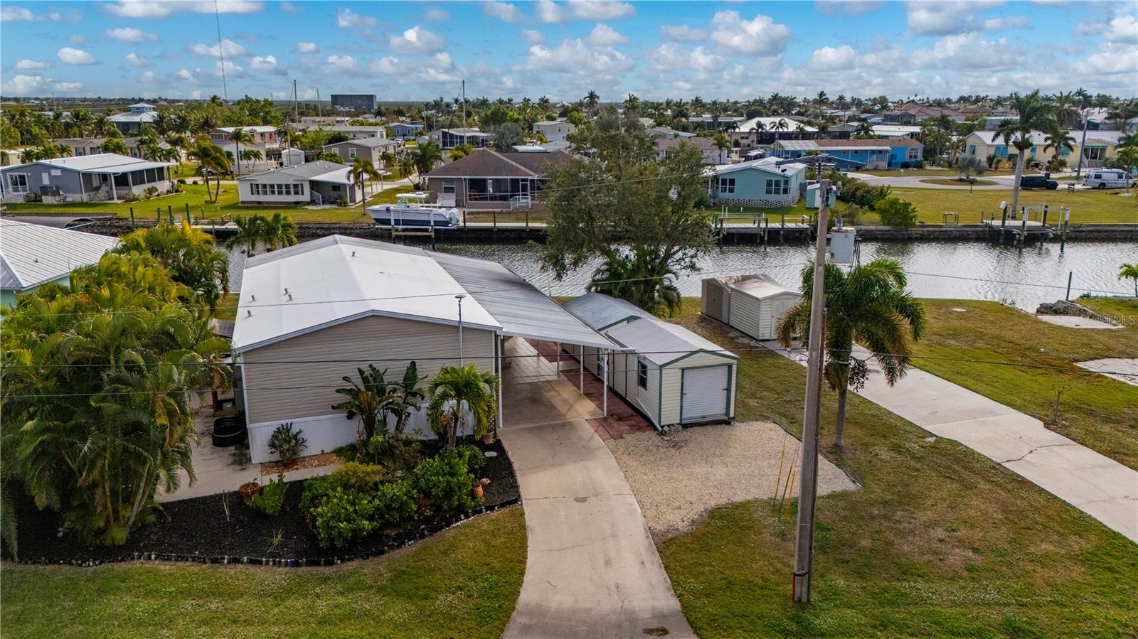 Image 51 of 72 For 741 Longbeach Court