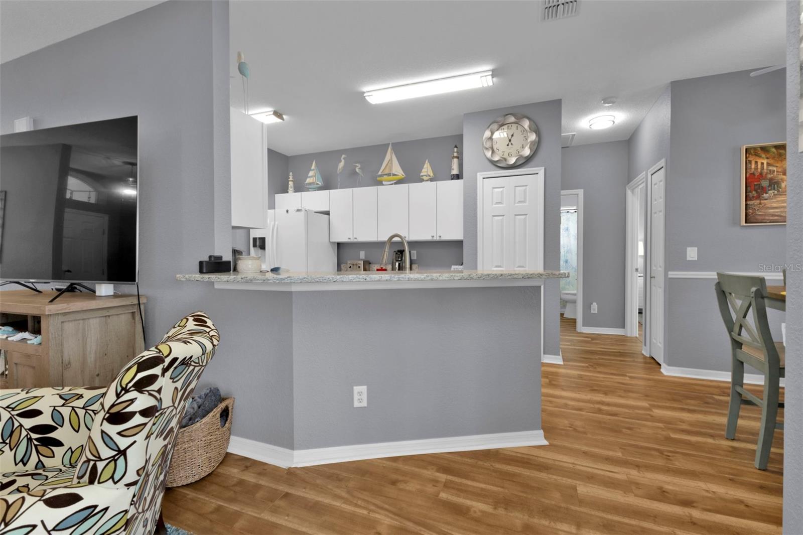 Image 12 of 43 For 24703 Buckingham Way