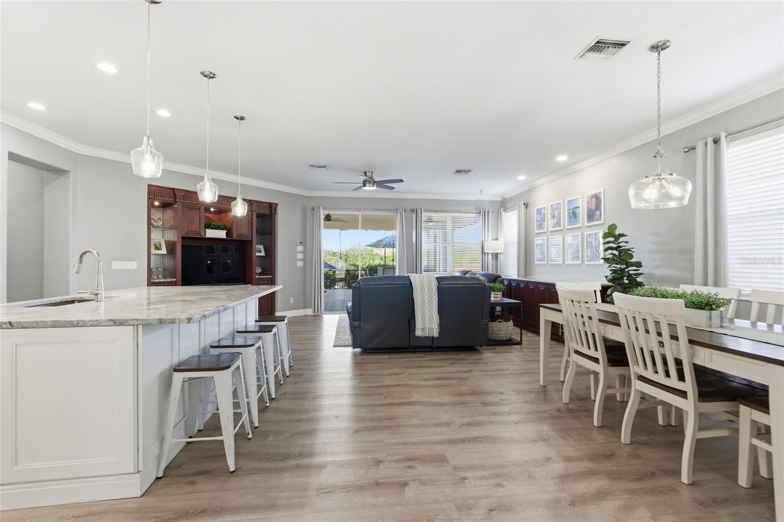 Image 14 of 56 For 13048 Pembroke Circle S