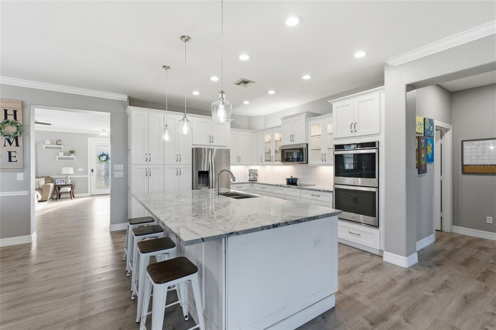 Image 16 of 56 For 13048 Pembroke Circle S