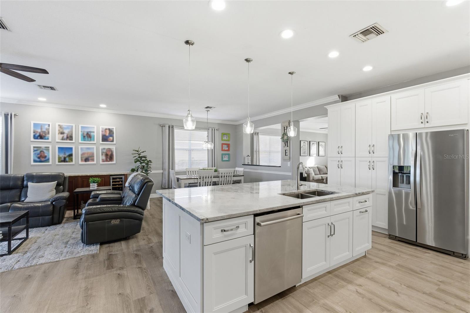 Image 17 of 56 For 13048 Pembroke Circle S