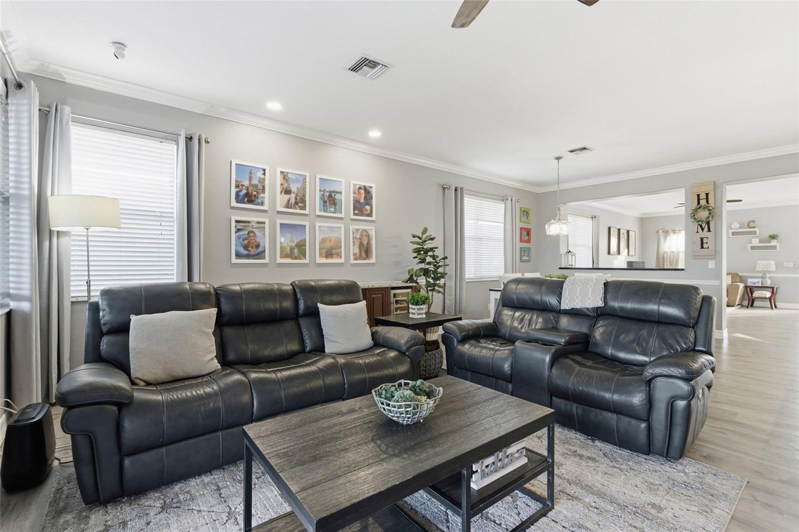 Image 20 of 56 For 13048 Pembroke Circle S