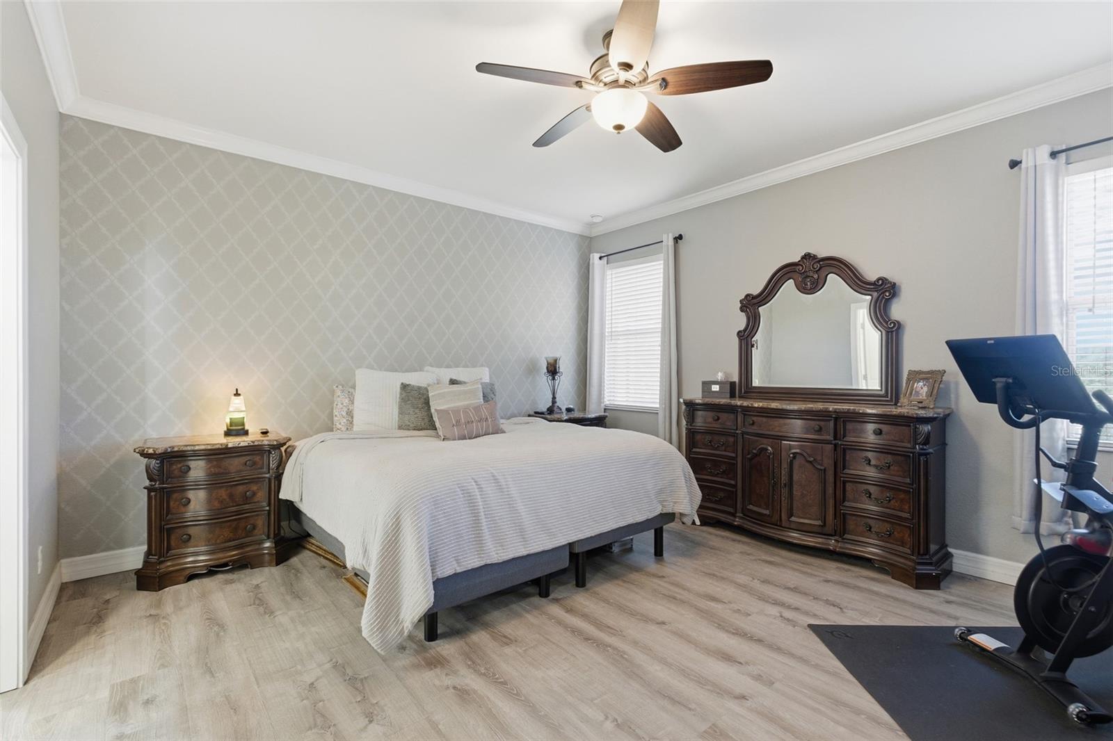 Image 22 of 56 For 13048 Pembroke Circle S