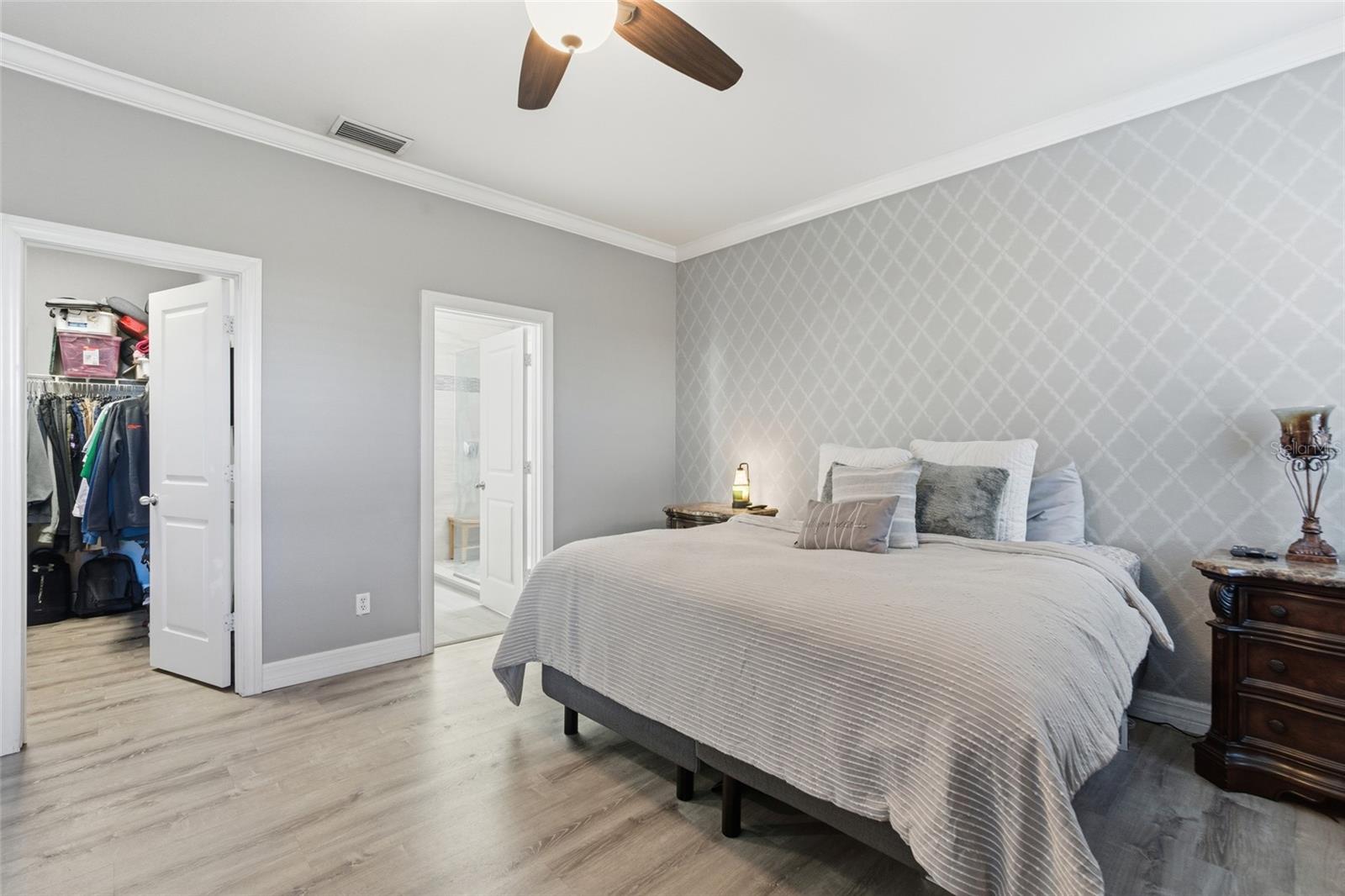 Image 25 of 56 For 13048 Pembroke Circle S